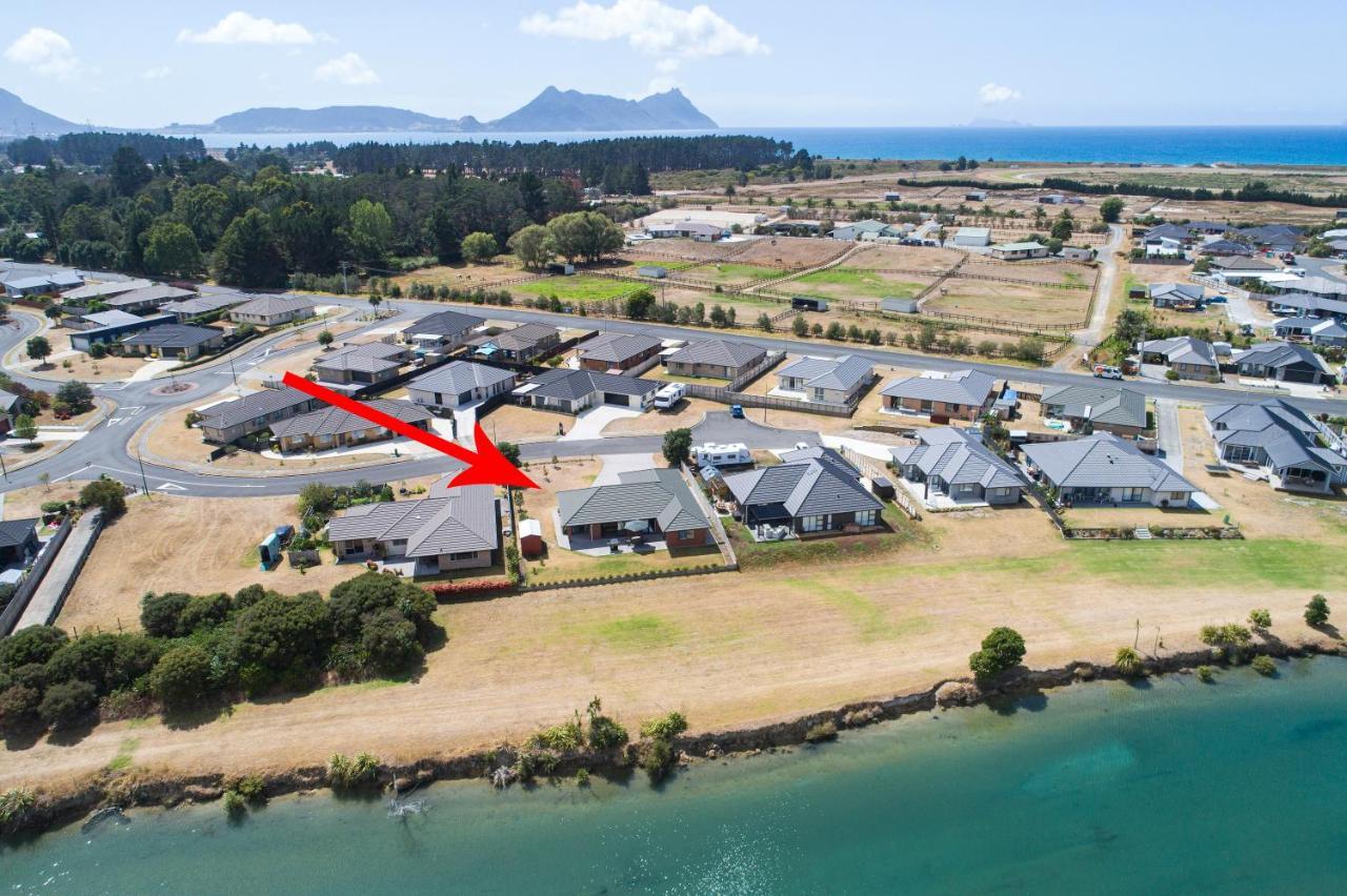 The Waterfront Ruakaka - Ruakaka Holiday Home Exterior foto